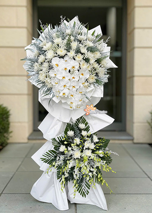 Đặt Hoa Chia Buồn Ý Nghĩa & Cách Chọn Mẫu Hoa Trang Nghiêm