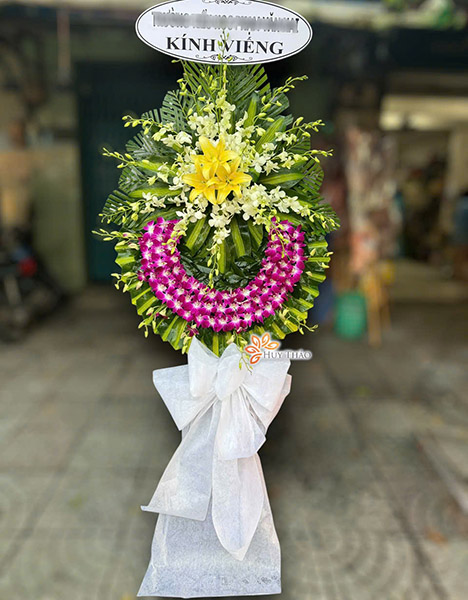 Đặt hoa tang lễ