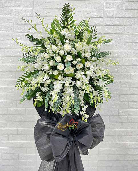 đặt v&ograve;ng hoa đ&aacute;m tang quận t&acirc;n b&igrave;nh