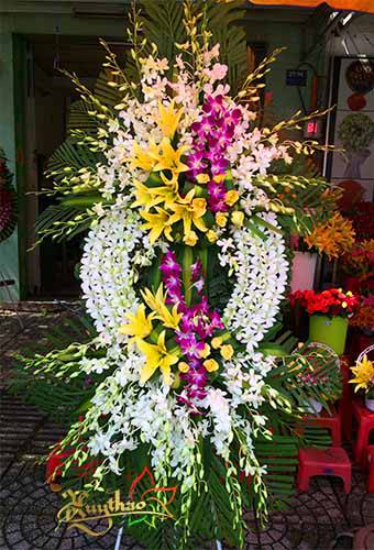 đặt v&ograve;ng hoa tang lễ bộ quốc ph&ograve;ng