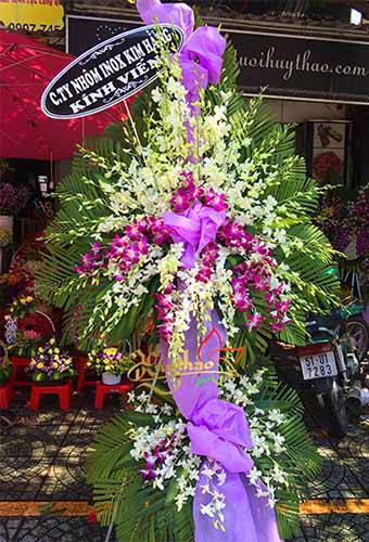 hoa chia buồn v&ograve;ng hoa tang lễ