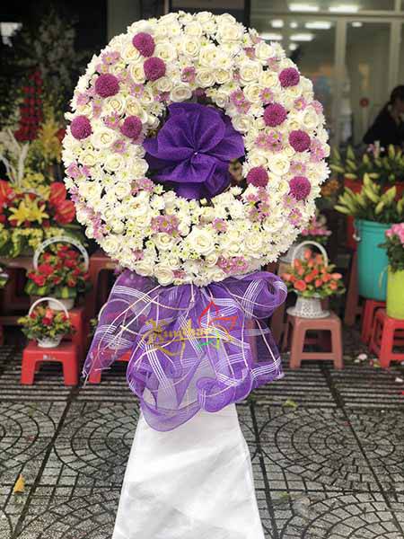 hoa trang tr&iacute; đ&aacute;m tang