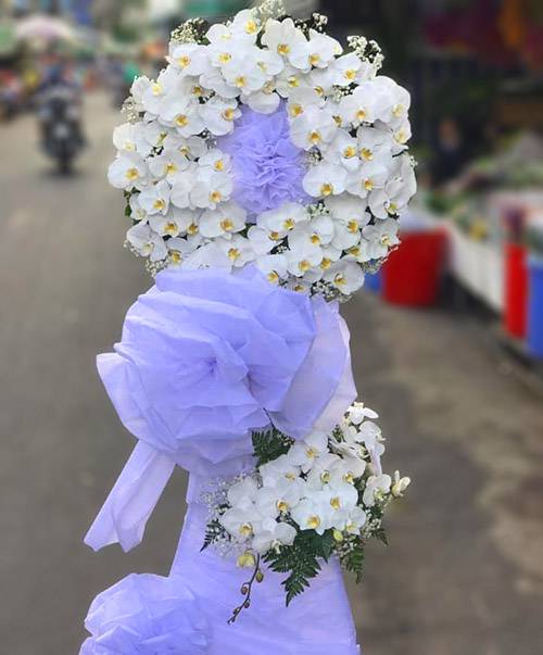 lẵng hoa đ&aacute;m tang đẹp nhất