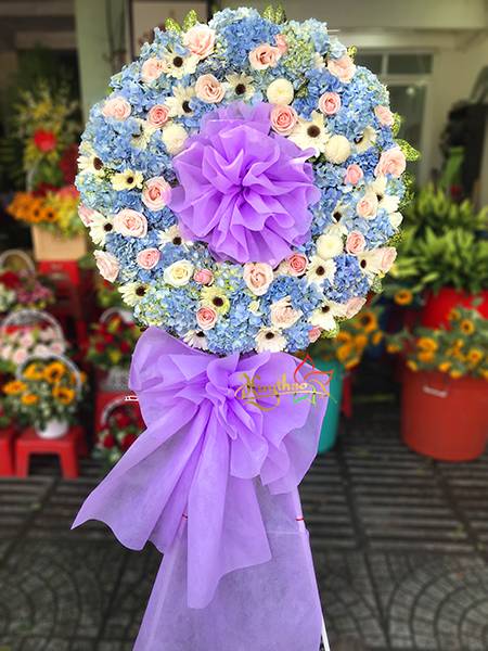 v&ograve;ng hoa đ&aacute;m tang quận 5