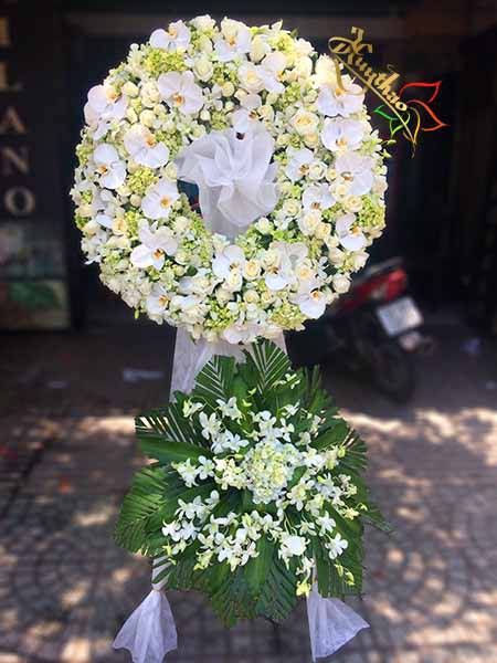 V&ograve;ng Hoa Tang Lễ.