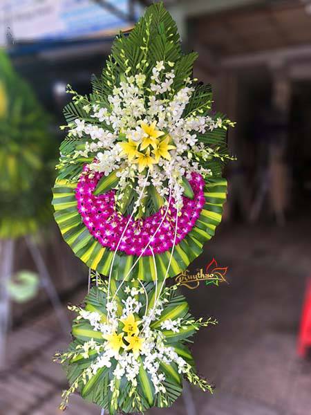 V&ograve;ng Hoa Tang Lễ Quận 7.