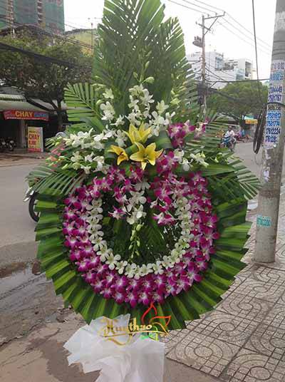 v&ograve;ng hoa đ&aacute;m tang gi&aacute; rẻ