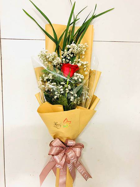 b&oacute; hoa hồng 1 b&ocirc;ng đẹp nhất